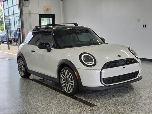 Used 2025 MINI Cooper S FWD image 1