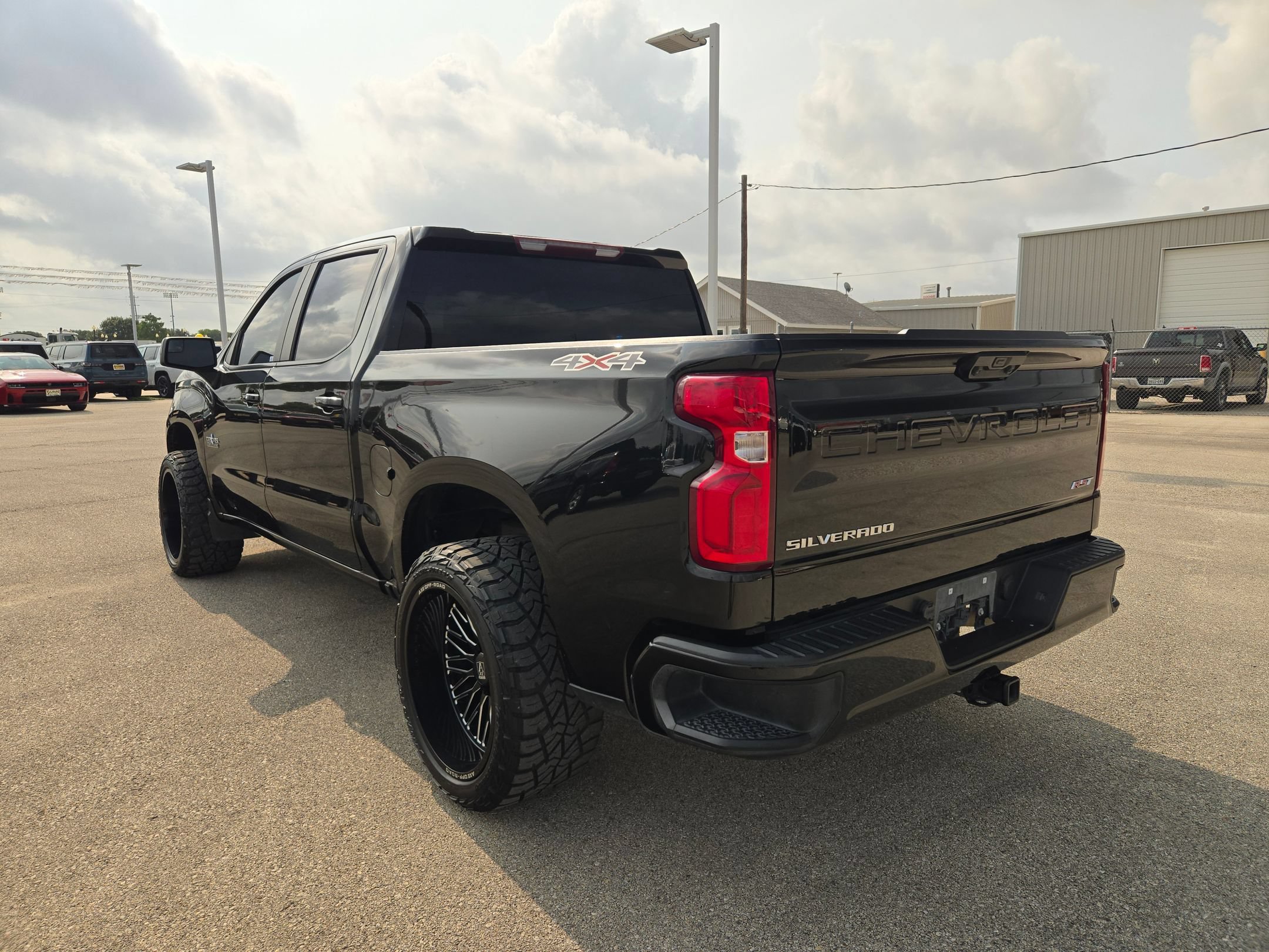 Used 2024 Chevrolet Silverado 1500 RST AWD/4WD image 5