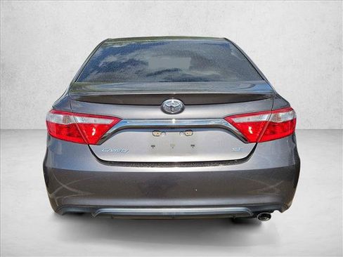 Used 2017 Toyota Camry SE FWD image 6