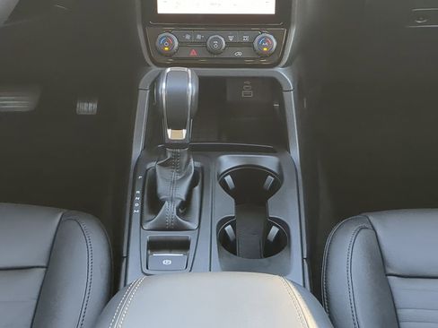 Used 2025 Ford Ranger Lariat w/ FX4 Off-Road Package image 17