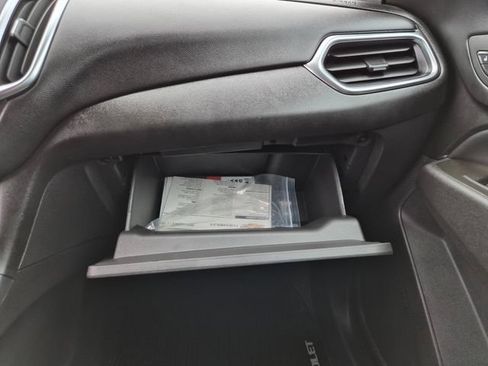 Used 2024 Chevrolet Equinox LT FWD image 33