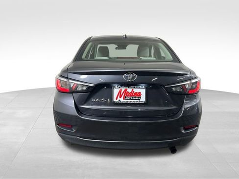 Used 2019 Toyota Yaris L image 4