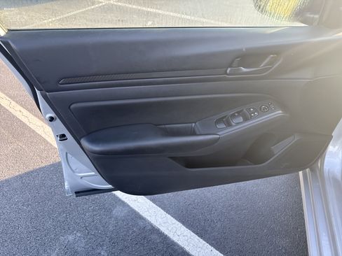 Used 2024 Nissan Altima 2.5 S image 22