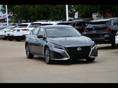 Used 2024 Nissan Altima 2.5 SV