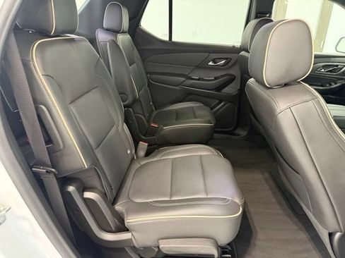 Used 2023 Chevrolet Traverse Premier AWD/4WD image 26