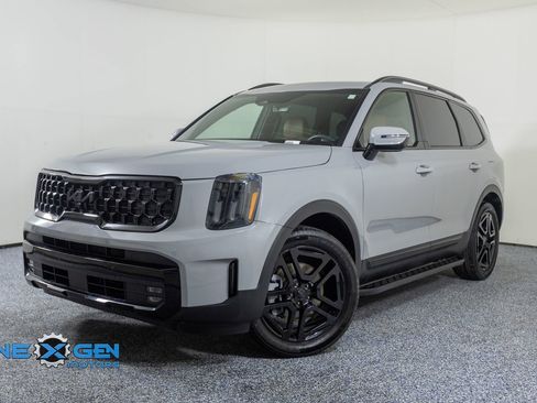 Used 2025 Kia Telluride SX X-Line AWD/4WD image 3
