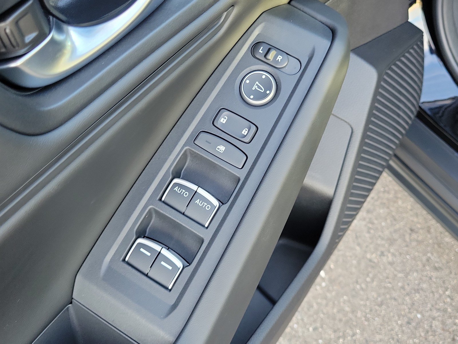 Used 2023 Honda Accord EX image 14