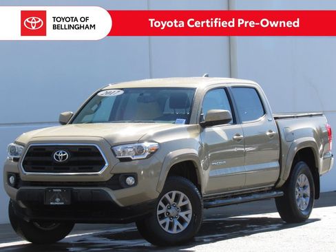 Certified 2017 Toyota Tacoma SR5 AWD/4WD image 1