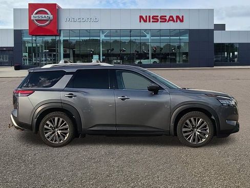 Used 2022 Nissan Pathfinder SL w/ SL Premium Package AWD/4WD image 8