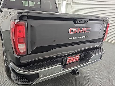 New 2026 GMC Sierra 1500 SLE w/ Preferred Package image 7