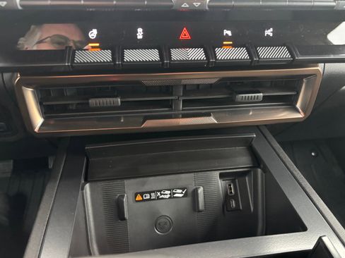 Used 2025 GMC Hummer EV 2X image 17