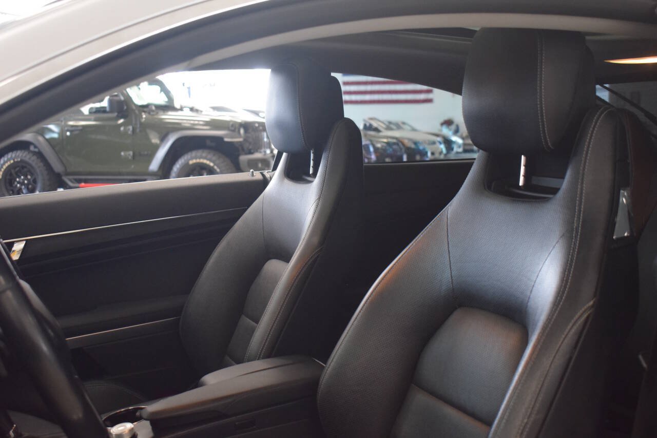 Used 2011 Mercedes-Benz E 550 Coupe image 35