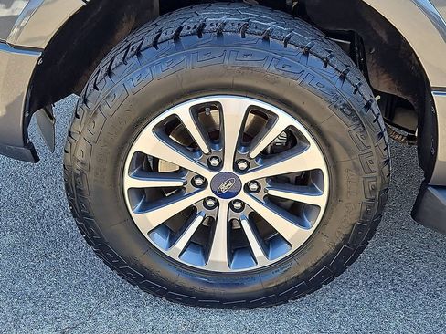 Used 2017 Ford Expedition XLT RWD image 13
