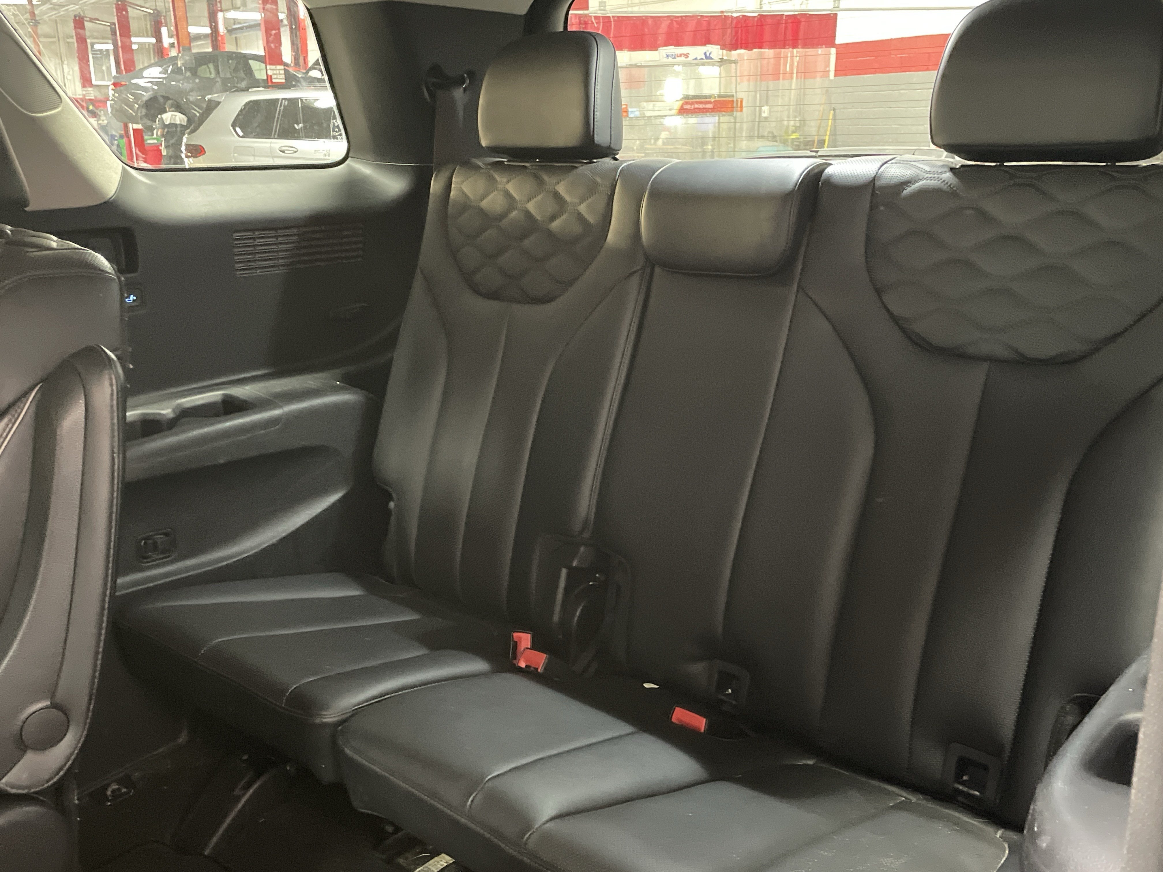 Used 2021 Hyundai Palisade Limited FWD image 6