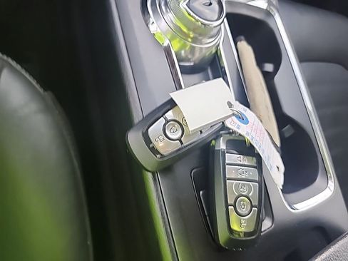 Used 2018 Ford Fusion Energi SE FWD image 12
