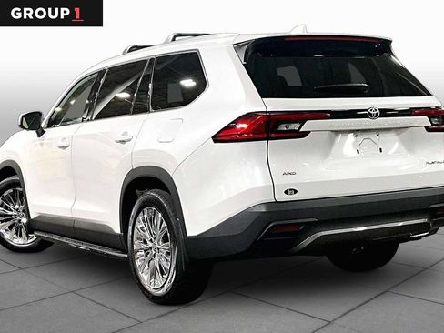 Used 2024 Toyota Grand Highlander Platinum image 12