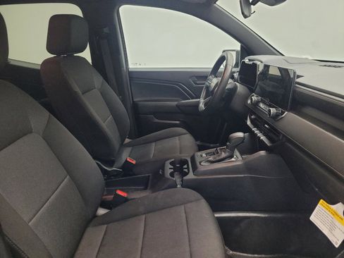 Used 2023 Chevrolet Colorado W/T image 21