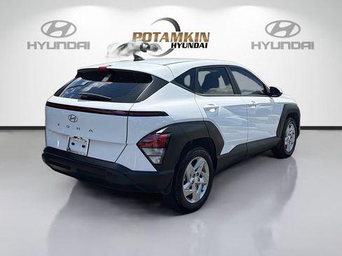 Certified 2025 Hyundai Kona SE FWD image 5