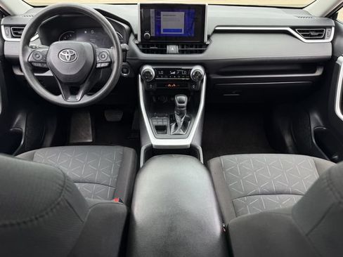 Used 2024 Toyota RAV4 XLE AWD/4WD image 11