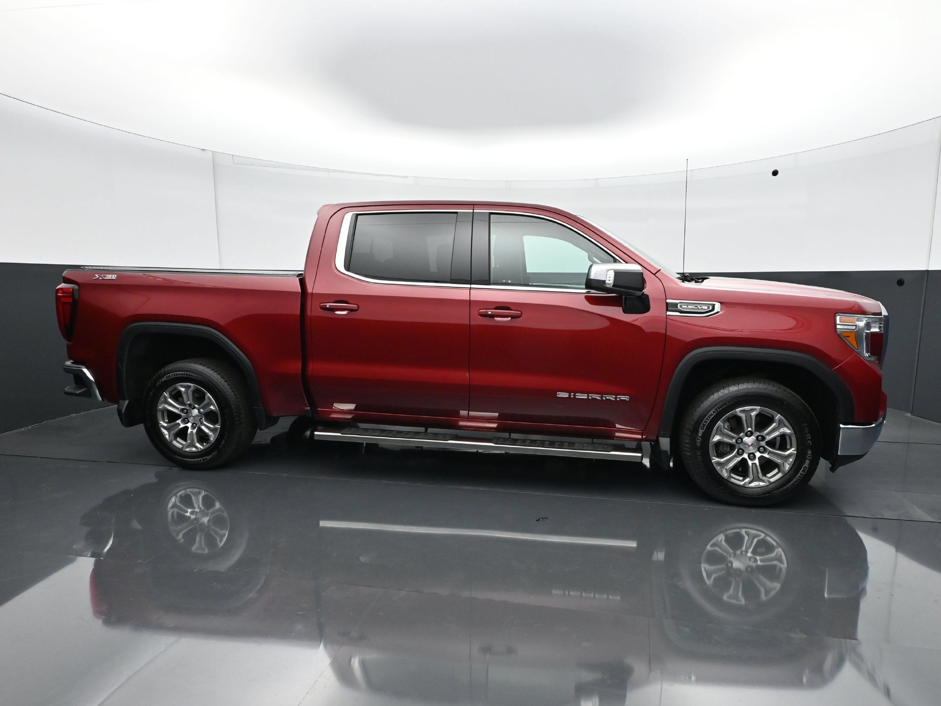 Used 2020 GMC Sierra 1500 SLE w/ SLE Value Package AWD/4WD image 8