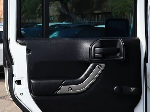 Used 2015 Jeep Wrangler Unlimited Sport w/ Max Tow Package AWD/4WD image 34