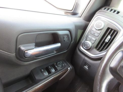 Used 2020 GMC Sierra 1500 Elevation w/ Elevation Value Package AWD/4WD image 25