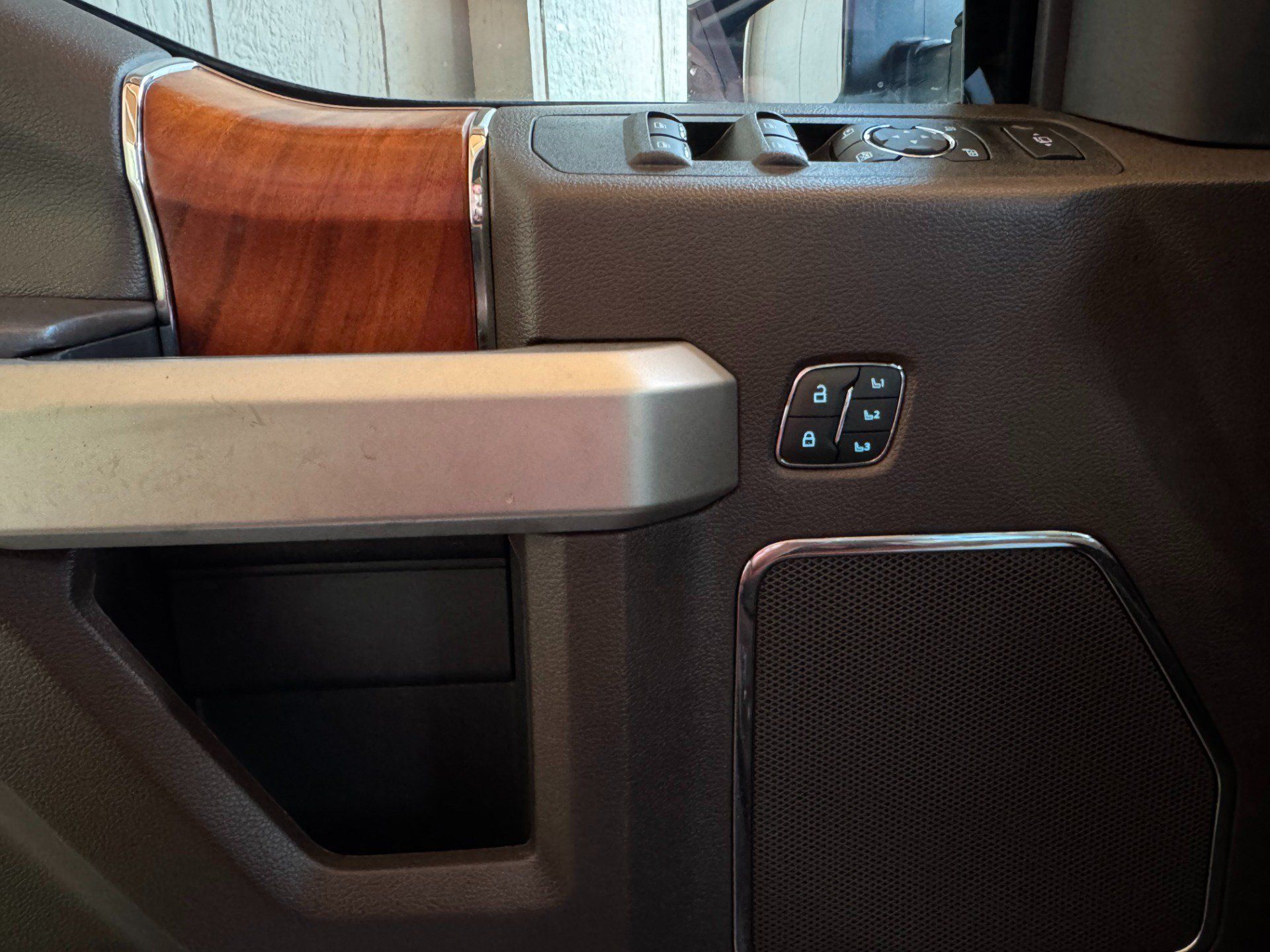 Used 2022 Ford F350 King Ranch w/ King Ranch Ultimate Package AWD/4WD image 81