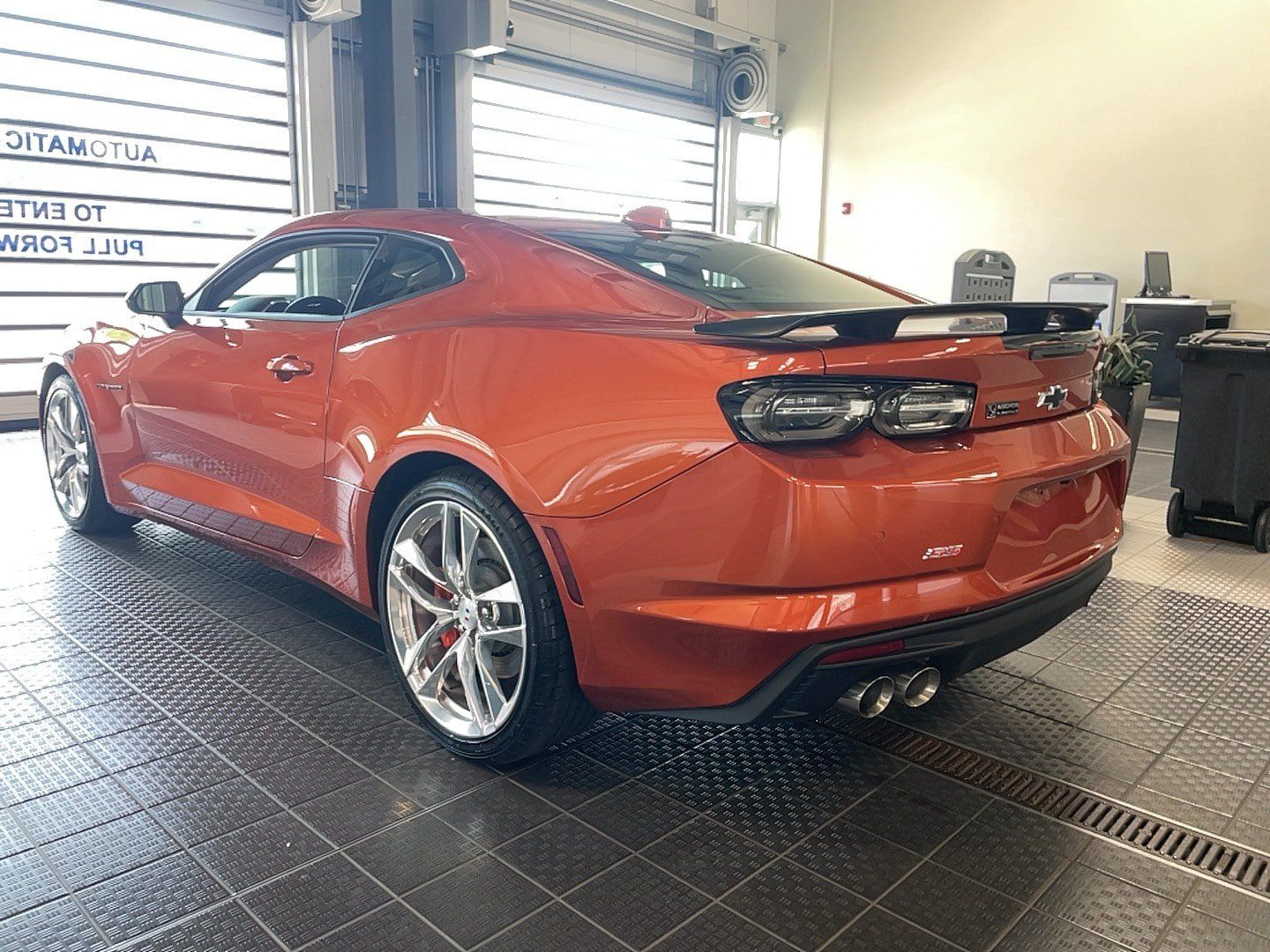 Used 2024 Chevrolet Camaro SS w/ Design Package 2 RWD image 9