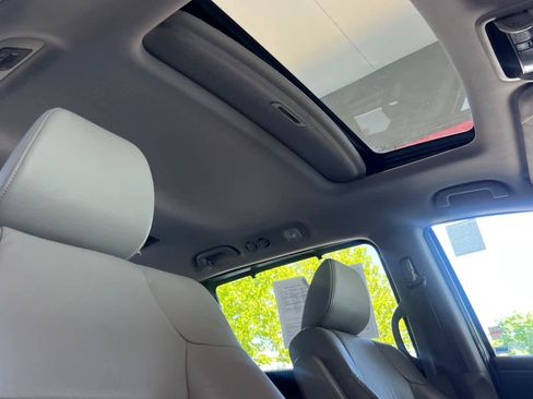 Used 2012 Honda Odyssey EX-L image 19