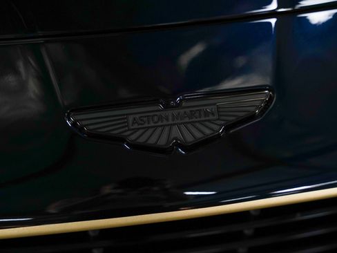 Used 2025 Aston Martin Vanquish RWD image 12