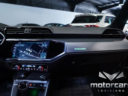 Used 2022 Audi Q3 2.0T Premium Plus w/ Premium Plus Package image 34