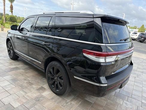 Certified 2023 Lincoln Navigator Reserve AWD/4WD image 4