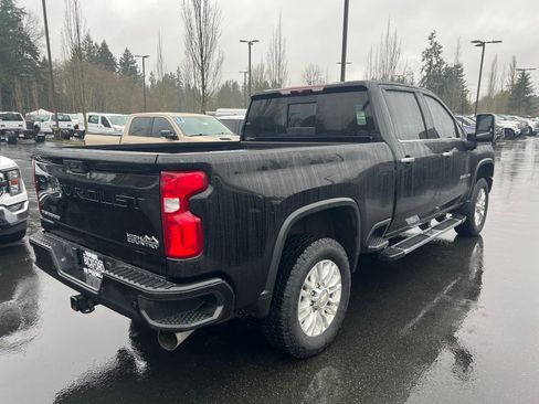 Used 2022 Chevrolet Silverado 2500 High Country w/ Safety Package II image 5