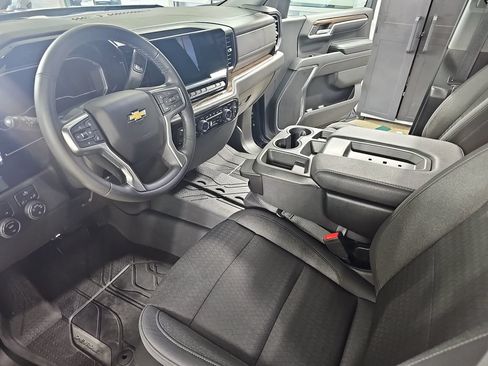 Certified 2023 Chevrolet Silverado 1500 LT w/ Protection Package AWD/4WD image 19