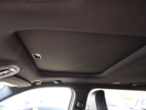 Used 2023 Jeep Grand Cherokee L Laredo image 18