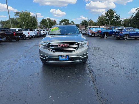 Certified 2019 GMC Acadia SLT image 3