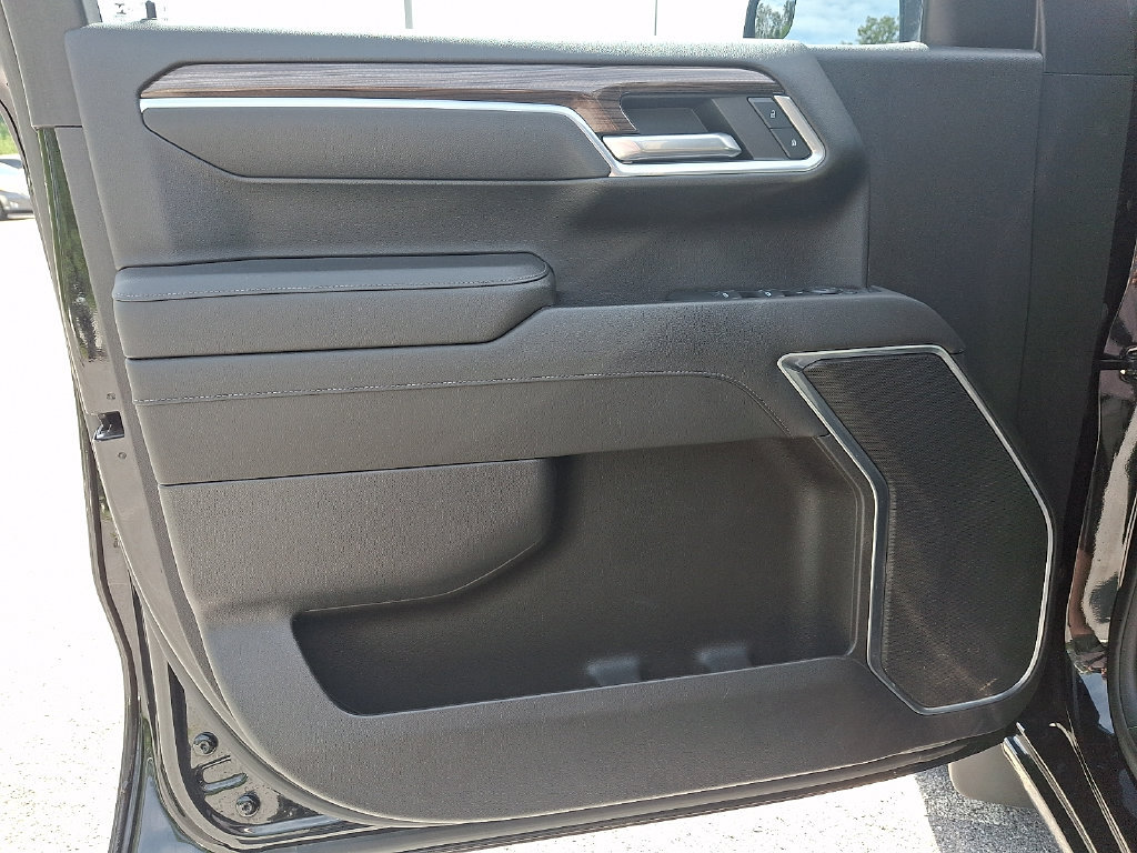 Used 2022 Chevrolet Silverado 1500 RST AWD/4WD image 12