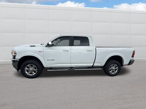 Used 2022 RAM 2500 Laramie AWD/4WD image 2