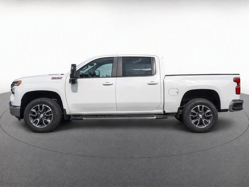 Used 2022 Chevrolet Silverado 1500 LT AWD/4WD image 6