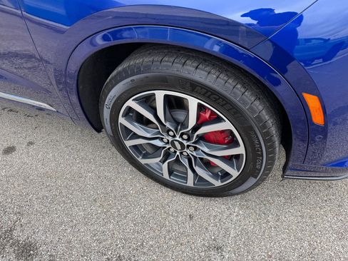 Used 2025 Cadillac XT6 Sport w/ Platinum Package image 9