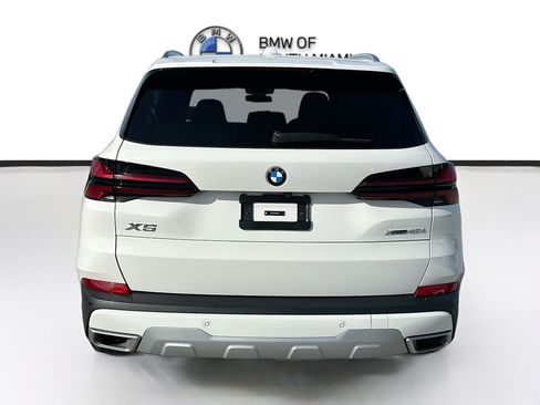Used 2025 BMW X5 xDrive40i w/ Climate Comfort Package AWD/4WD image 6