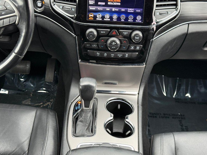 Used 2020 Jeep Grand Cherokee Limited AWD/4WD image 16