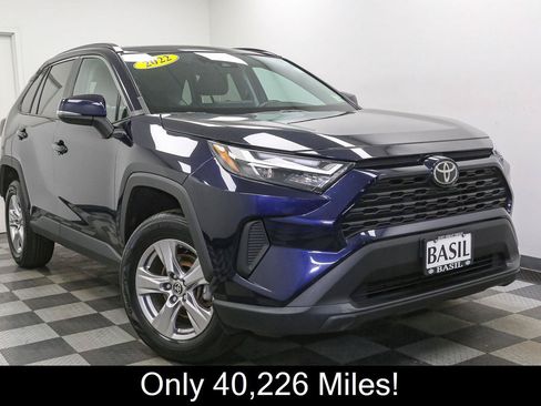 Used 2022 Toyota RAV4 XLE w/ Convenience Package AWD/4WD image 2