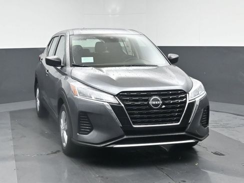 Used 2024 Nissan Kicks S image 8