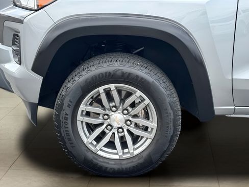 Used 2024 Chevrolet Colorado LT w/ LT Convenience Package II AWD/4WD image 40