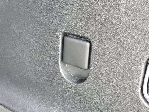 Used 2025 Chevrolet Traverse LT w/ Driver Confidence Package FWD image 33