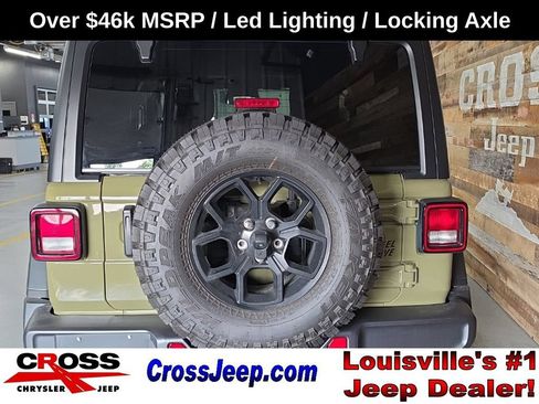Used 2025 Jeep Wrangler Sport AWD/4WD image 5