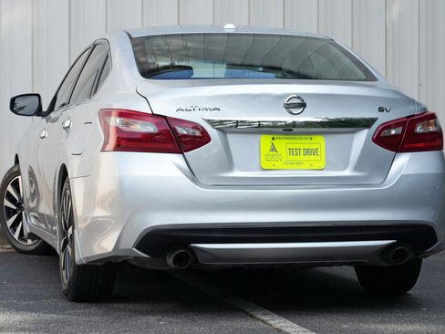 Used 2018 Nissan Altima 2.5 SV w/ 2.5 SV Technology Package FWD image 5