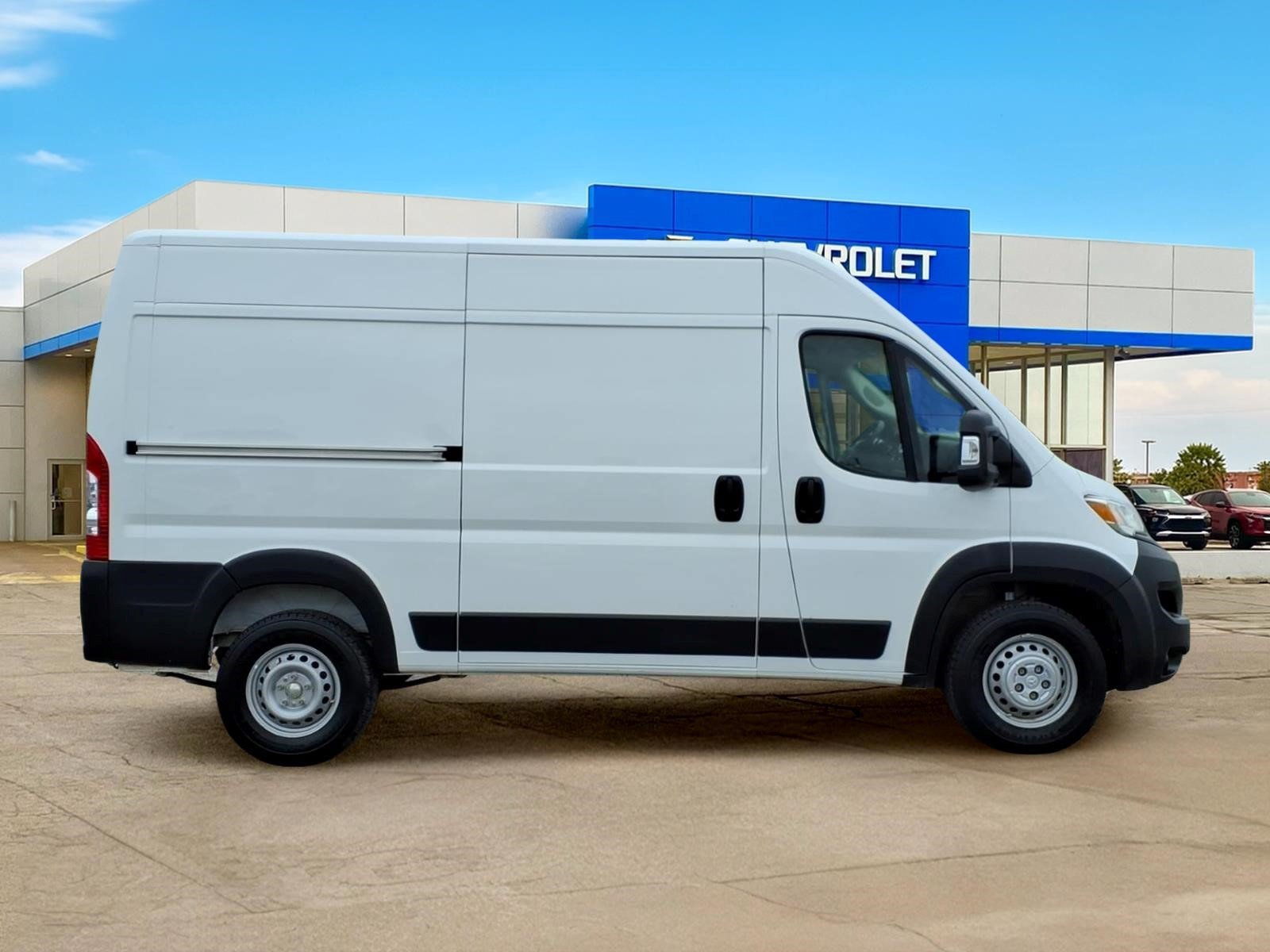 Used 2025 RAM ProMaster 2500 w/ Convenience Group FWD image 8