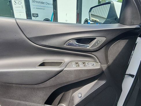 Used 2024 Chevrolet Equinox LT FWD image 18